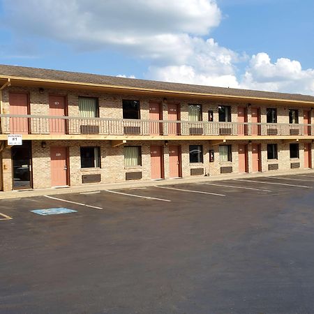 Americas Best Value Inn St. Marys Exterior photo