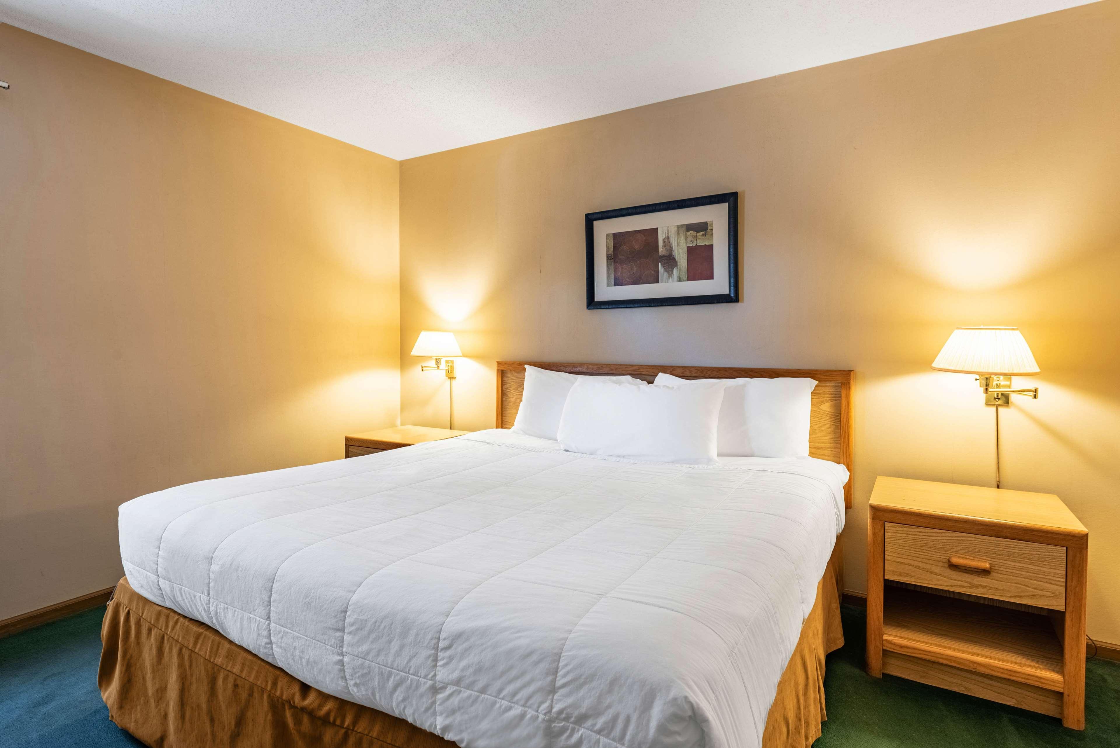 Americas Best Value Inn St. Marys Exterior photo