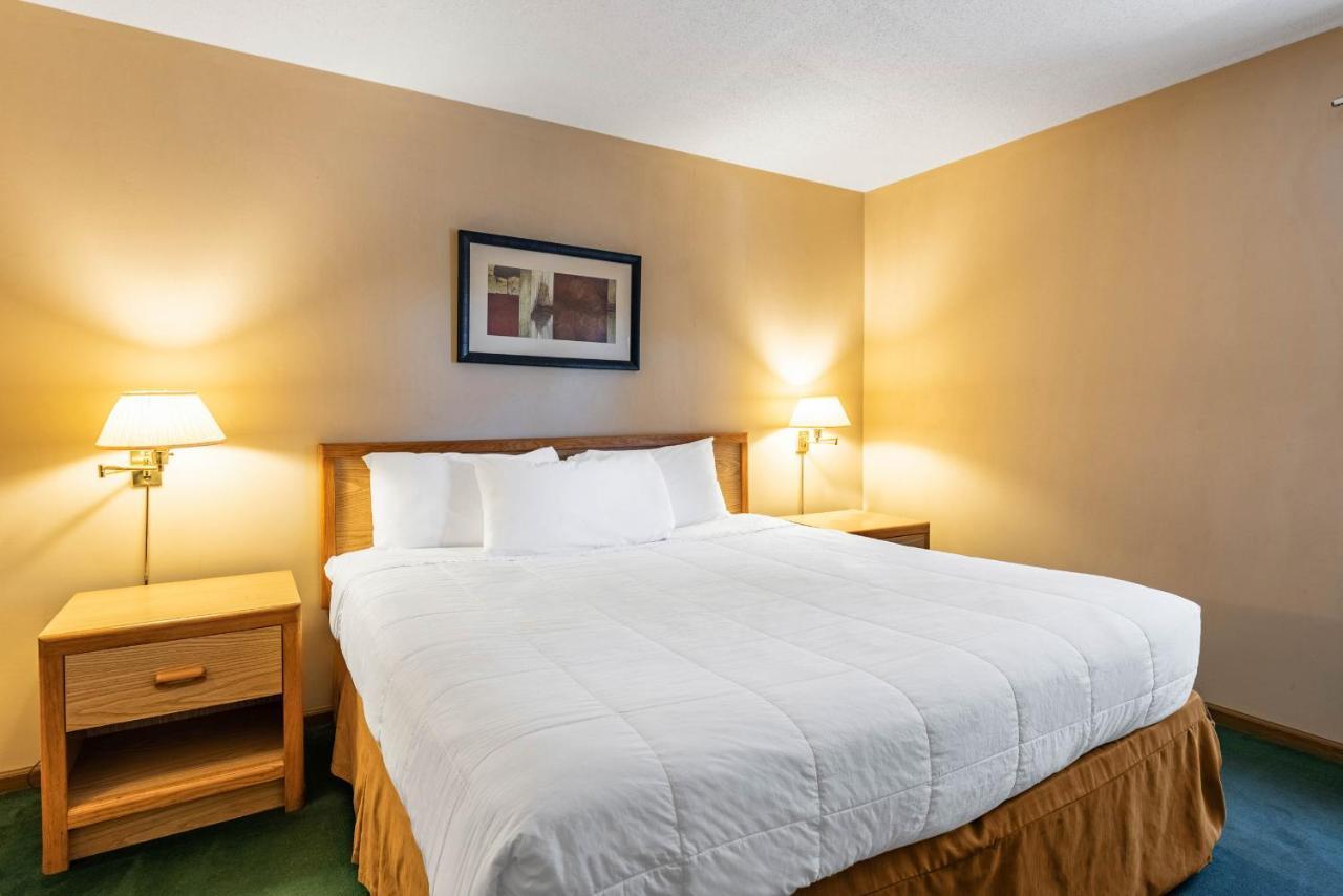 Americas Best Value Inn St. Marys Exterior photo